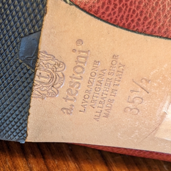 A .Testoni red leather heels size 351/2 size 5 - Picture 5 of 6